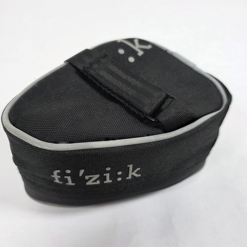 Fizik Cycling Saddle Bag Black under Bike Seat Pack Zippered Reflective Trim